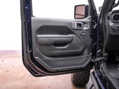 Used 2024 Jeep Wrangler Unlimited Rubicon w/ Technology Group image 58