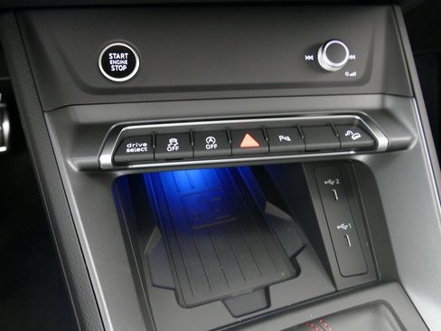 New 2025 Audi Q3 2.0T Premium Plus image 21