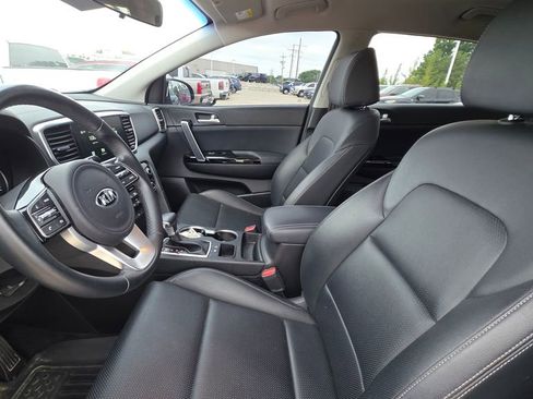 Used 2021 Kia Sportage EX FWD image 11