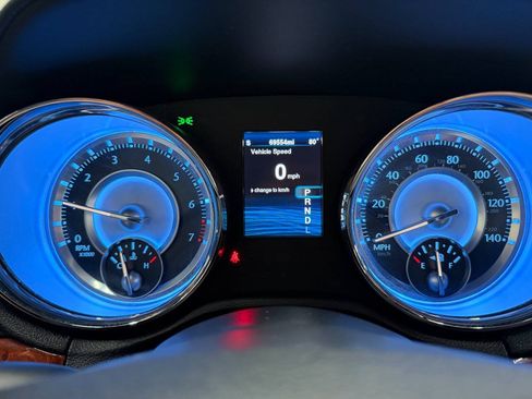 Used 2014 Chrysler 300 AWD w/ Driver Convenience Group image 25