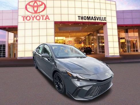 New 2026 Toyota Camry SE image 3