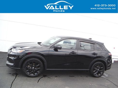 Used 2025 Honda HR-V Sport image 2