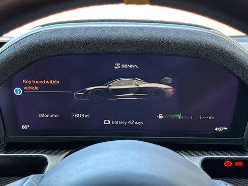 Used 2019 McLaren Senna RWD image 31