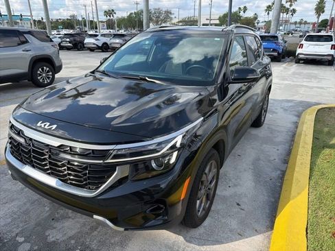 Certified 2024 Kia Seltos S image 2