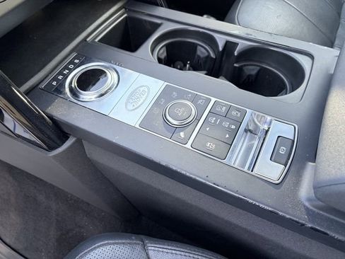 Used 2018 Land Rover Discovery SE image 7