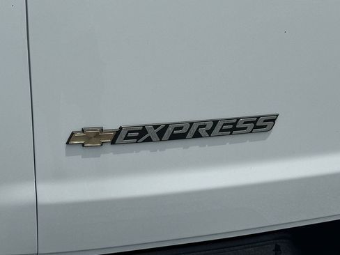 Used 2024 Chevrolet Express 2500 w/ Driver Convenience Package RWD image 31