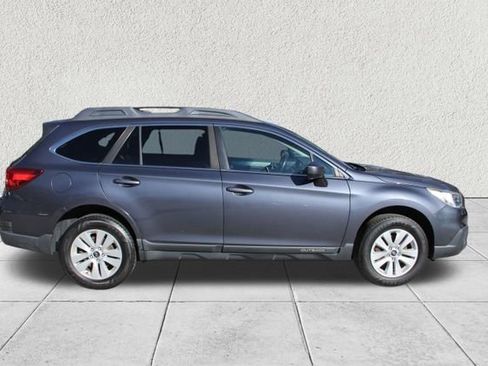 Used 2017 Subaru Outback 2.5i Premium image 6