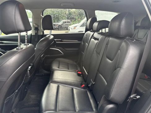 Used 2022 Kia Telluride LX AWD/4WD image 13