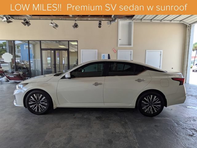 Used 2023 Nissan Altima 2.5 SV w/ SV Premium Package FWD image 7