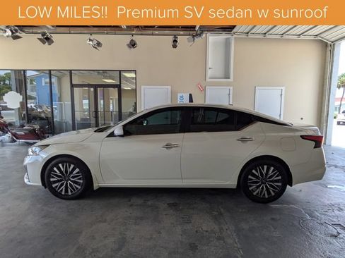 Used 2023 Nissan Altima 2.5 SV w/ SV Premium Package FWD image 7