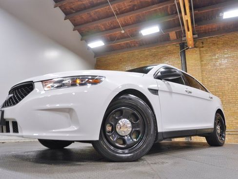 Used 2014 Ford Taurus Police Interceptor AWD image 3