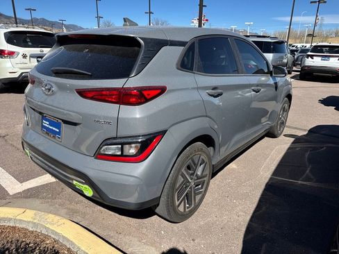 Used 2023 Hyundai Kona SE image 9