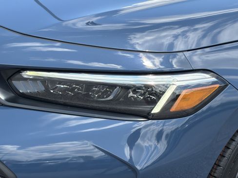Used 2025 Honda Civic Sport image 27