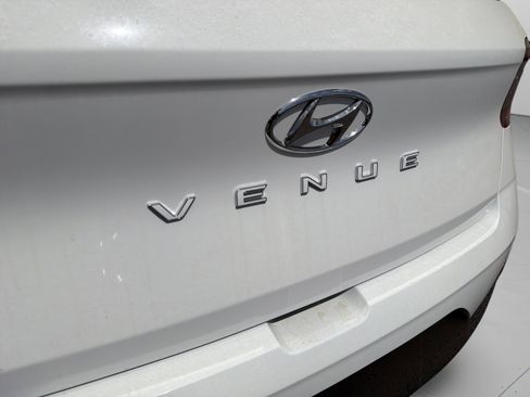 New 2026 Hyundai Venue SEL FWD image 29