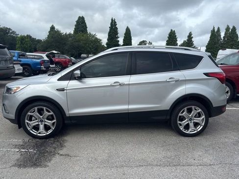 Used 2019 Ford Escape Titanium FWD image 8
