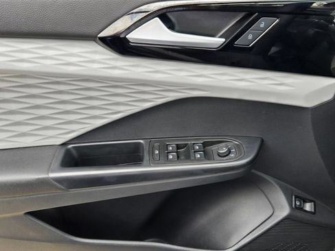 Certified 2023 Volkswagen Taos S FWD image 26