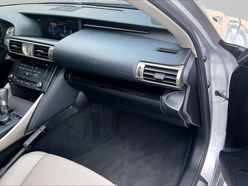 Used 2016 Lexus IS 200t RWD image 27