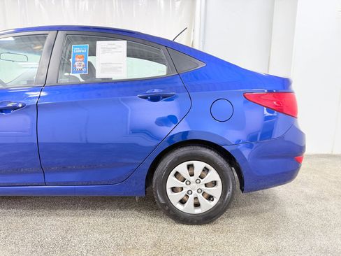 Used 2015 Hyundai Accent GLS FWD image 5