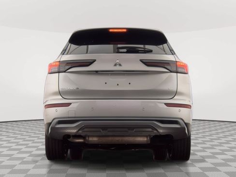 Used 2025 Mitsubishi Outlander SE AWD/4WD image 15