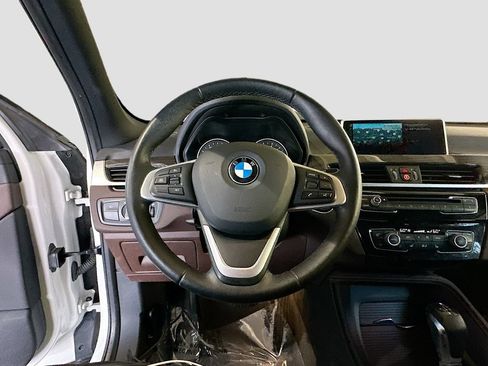 Used 2017 BMW X1 xDrive28i AWD/4WD image 11