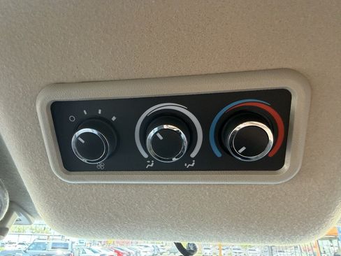 Used 2024 Chevrolet Express 3500 LT w/ LT Preferred Equipment Group RWD image 16