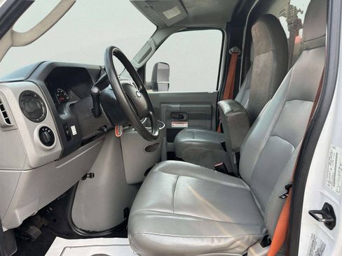 Used 2014 Ford E-350 and Econoline 350 Super Duty RWD image 24