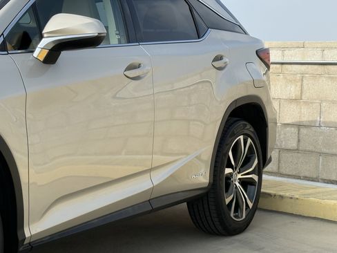 Used 2016 Lexus RX 450h FWD image 8