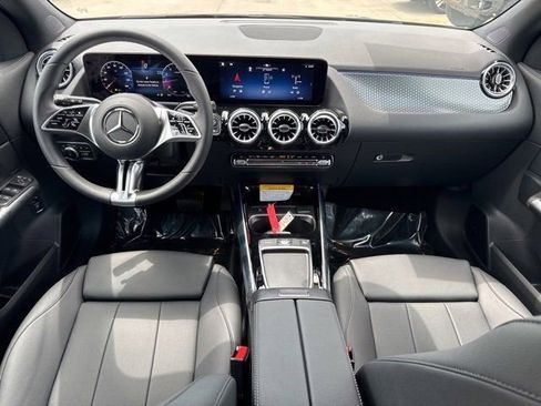 New 2025 Mercedes-Benz GLA 250 image 8