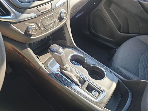 Used 2019 Chevrolet Equinox LT image 27