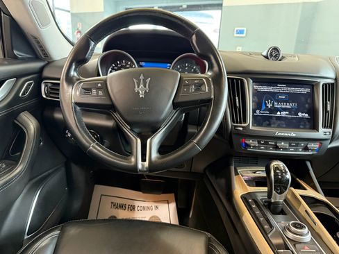 Used 2017 Maserati Levante w/ Luxury Package image 13