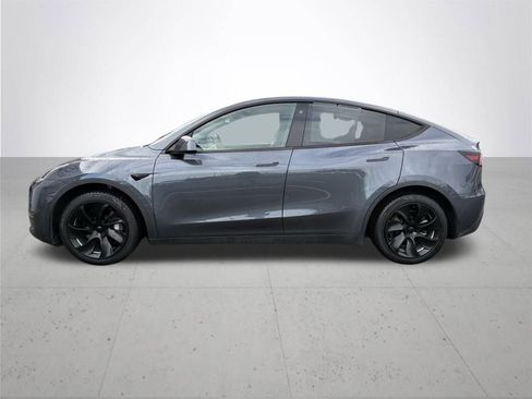 Used 2021 Tesla Model Y Long Range image 9