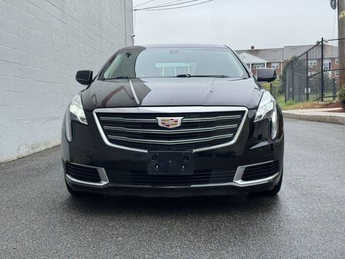 Used 2018 Cadillac XTS w/ Rear Seat Comfort Package image 4