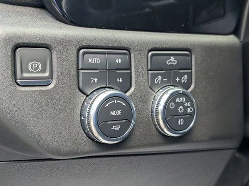 Used 2023 GMC Sierra 1500 Elevation image 26