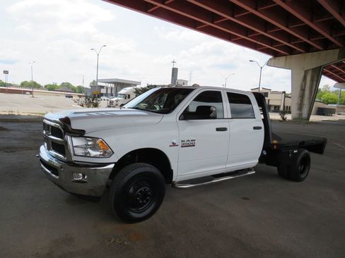 Used 2016 RAM 3500 Tradesman w/ Chrome Appearance Group image 2