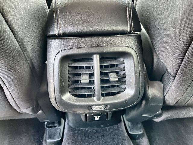 Used 2016 Jeep Cherokee Latitude w/ Cold Weather Group AWD/4WD image 22