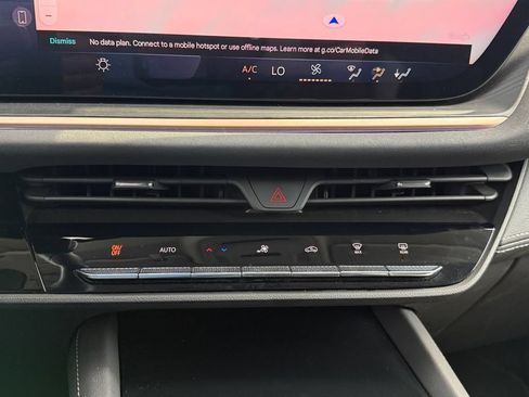 Used 2025 Buick Envision Sport Touring AWD/4WD image 22