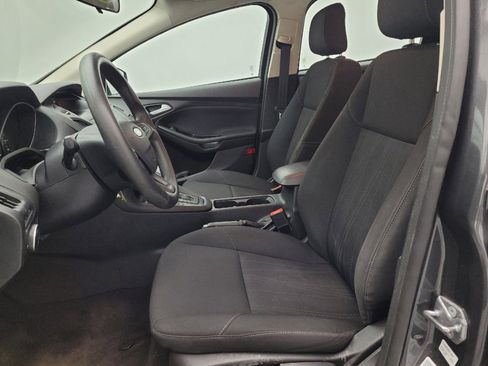 Used 2018 Ford Focus SE FWD image 17