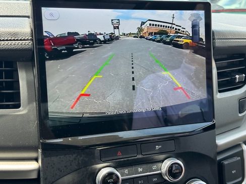 Used 2023 Ford Expedition XLT RWD image 29