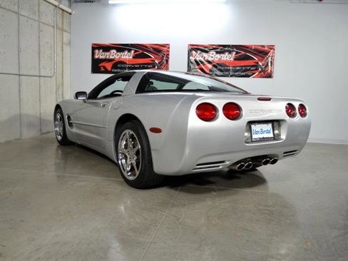 Used 1997 Chevrolet Corvette Coupe w/ Memory Pkg image 5