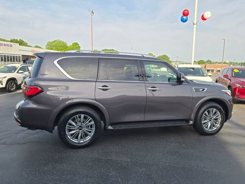 Used 2024 INFINITI QX80 Luxe RWD image 2
