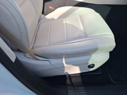 Used 2022 Mercedes-Benz GLE 350 image 35