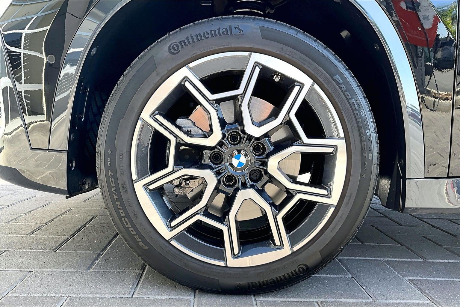 Used 2025 BMW X1 xDrive28i w/ Technology Package AWD/4WD image 9