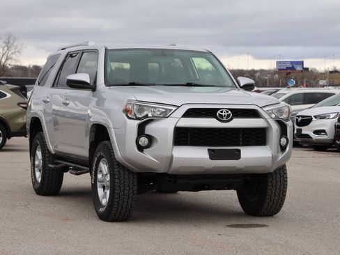 Used 2014 Toyota 4Runner SR5 image 4