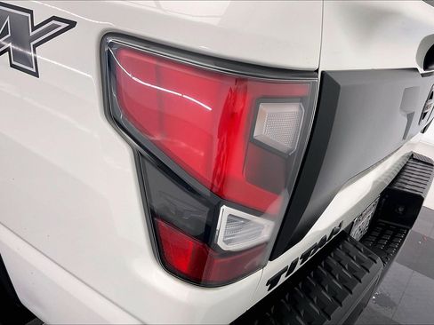 Used 2021 Nissan Titan PRO-4X image 29