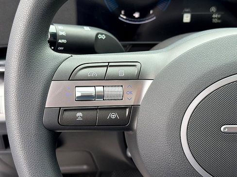 New 2026 Hyundai Kona SE image 12