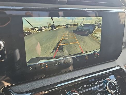 Used 2025 GMC Sierra 1500 AT4 image 18