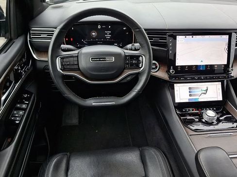 Used 2024 Jeep Grand Wagoneer L Base image 12