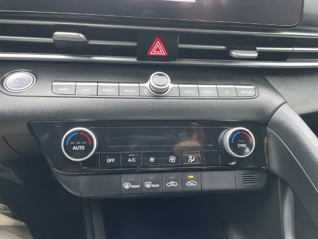 Used 2024 Hyundai Elantra SEL FWD image 24