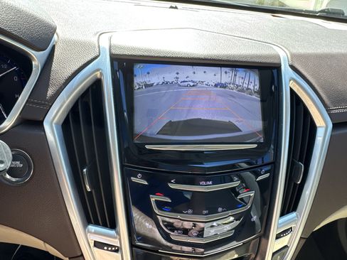 Used 2014 Cadillac SRX Luxury w/ Driver Awareness Package image 15