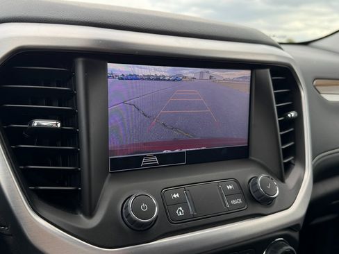 Used 2023 GMC Acadia SLE w/ Driver Convenience Package image 25